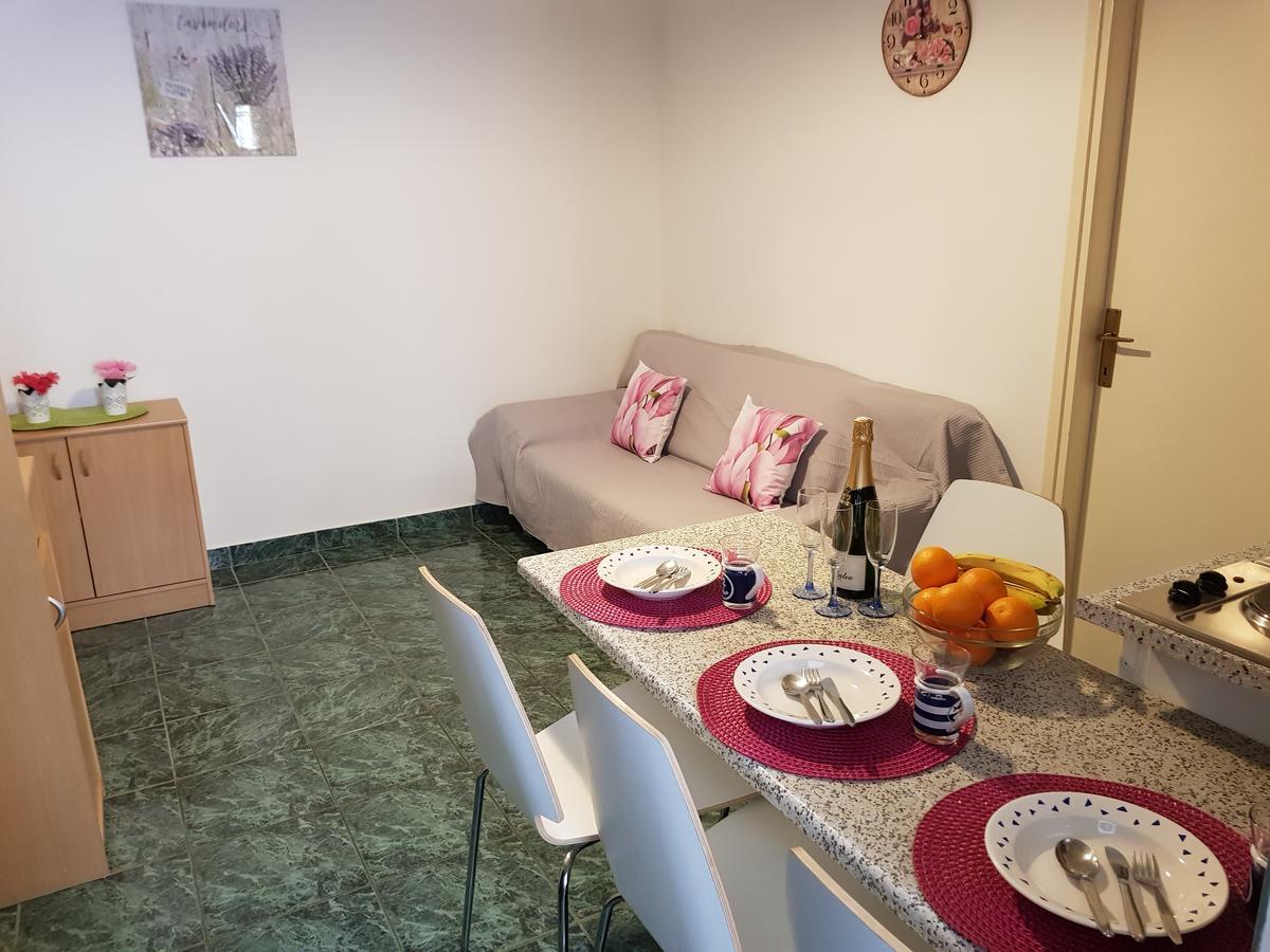 Apartmani Zoric Vodice Ngoại thất bức ảnh