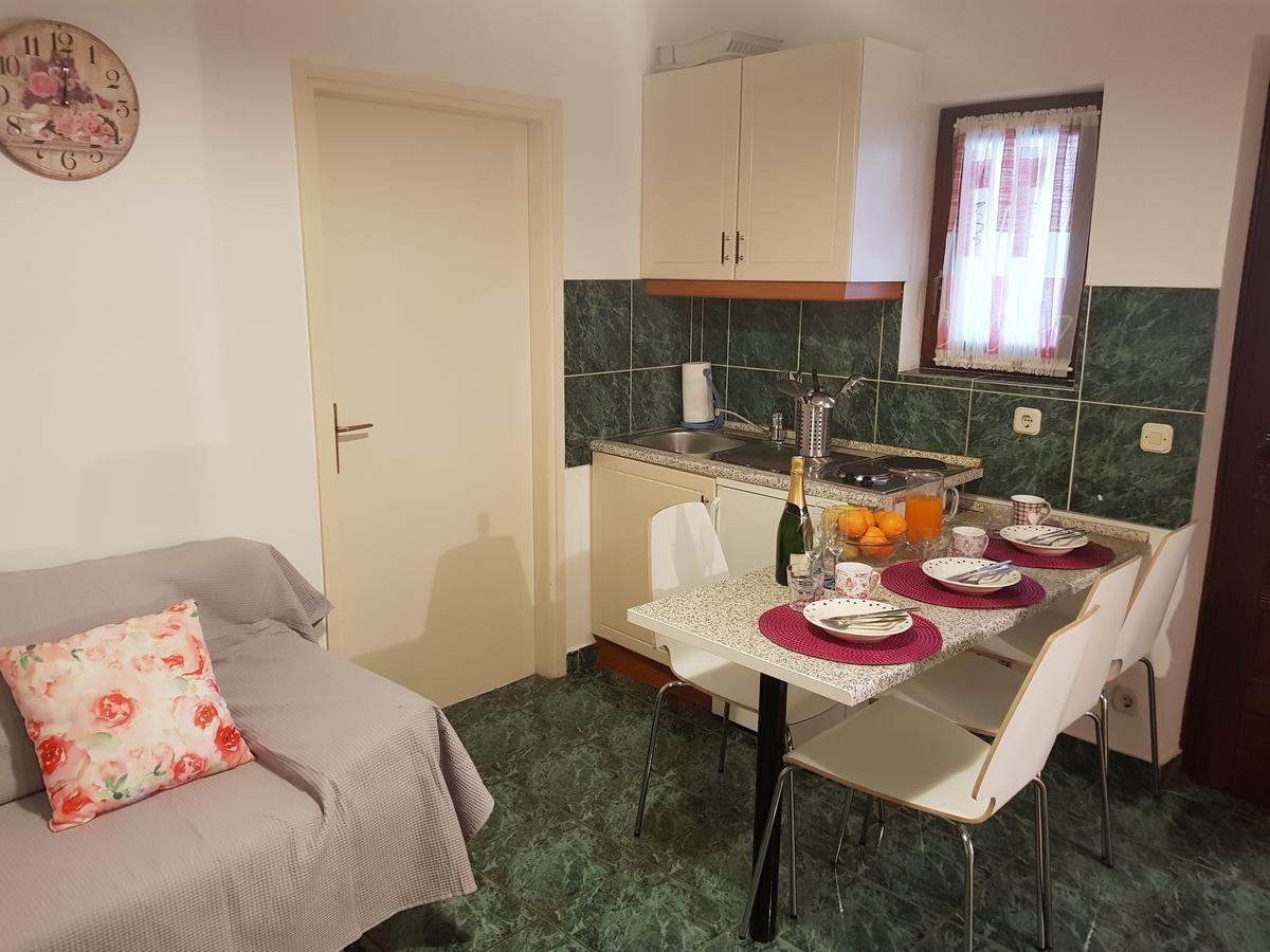 Apartmani Zoric Vodice Ngoại thất bức ảnh